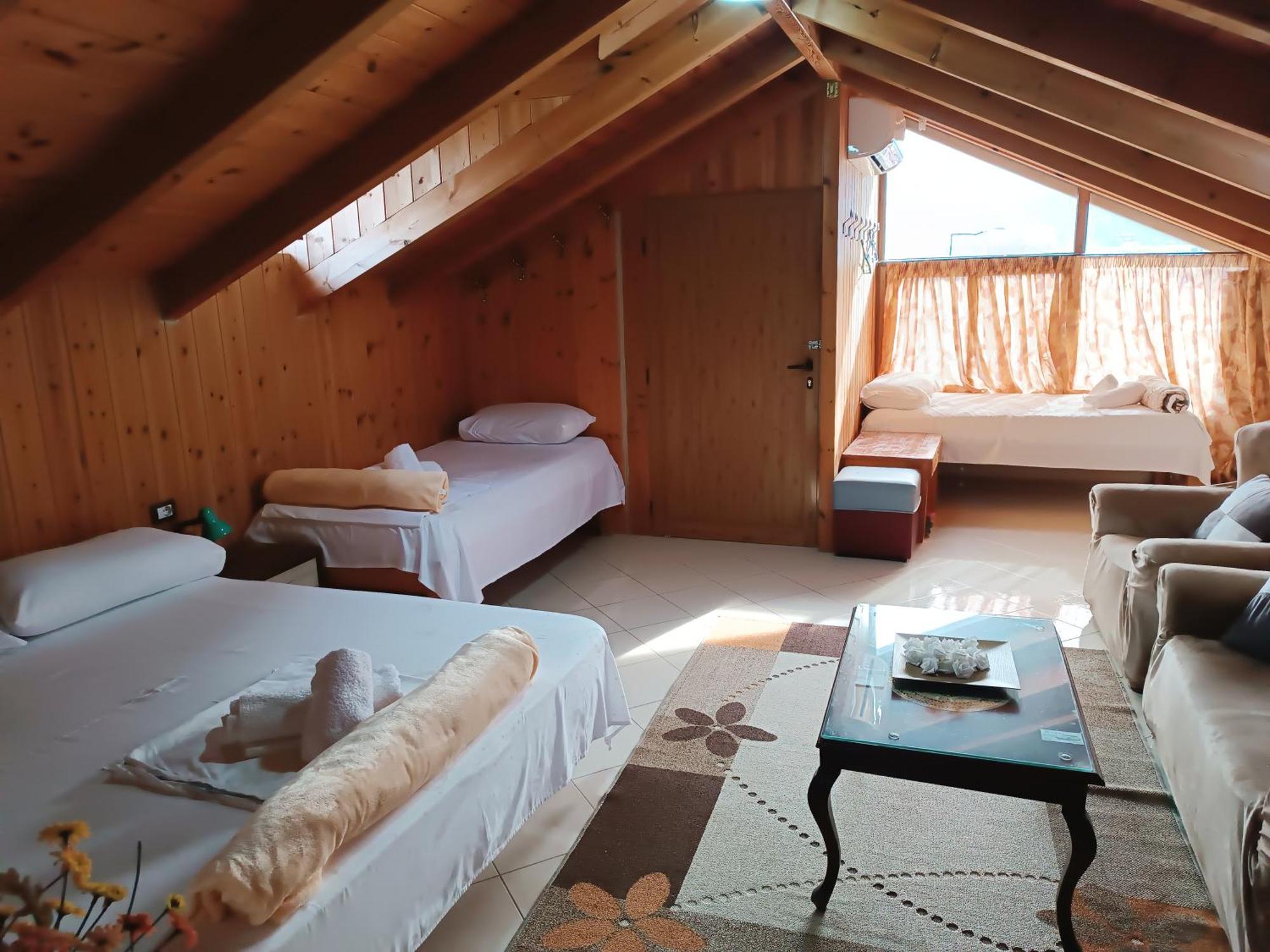 Guesthouse Eva Suite Berat Ngoại thất bức ảnh